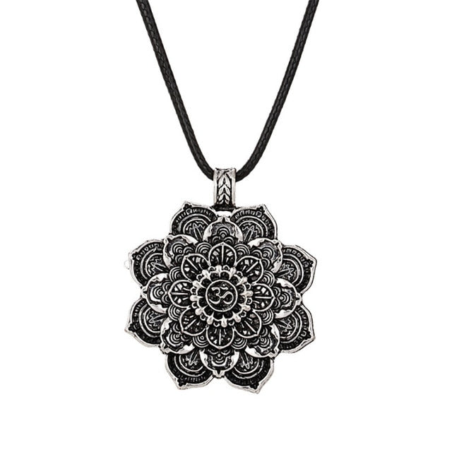 Vintage Alloy Mandala Lotus Flower Pendant Necklace